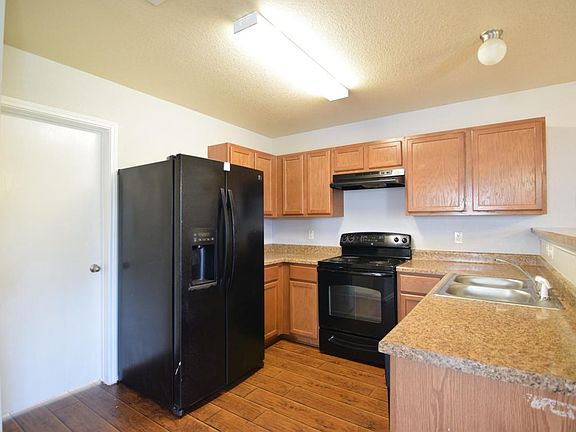 5th image of 3302 Regency Dr