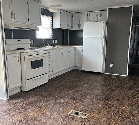 2nd image of 5 Joyce Dr