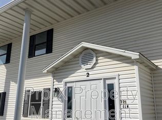 121-2 Elm St, Washburn, MO 65772