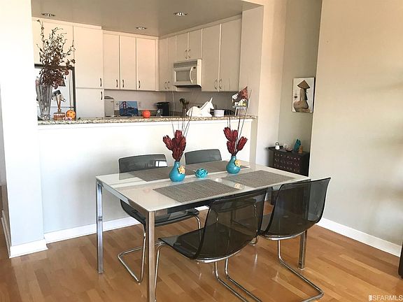 5th image of 260 King St Unit 709