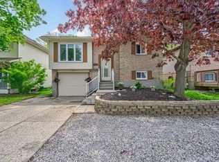 414 Woods Ln, Cambridge, ON N3H 5J4