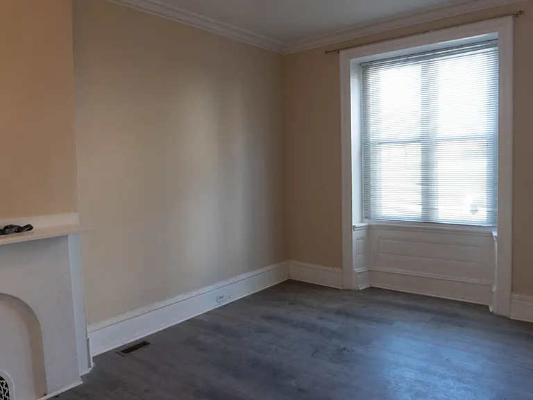 1510 W Dauphin St — Photo 8