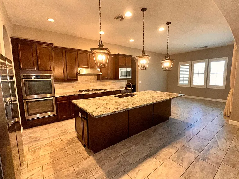 3902 S White Dr — Photo 3