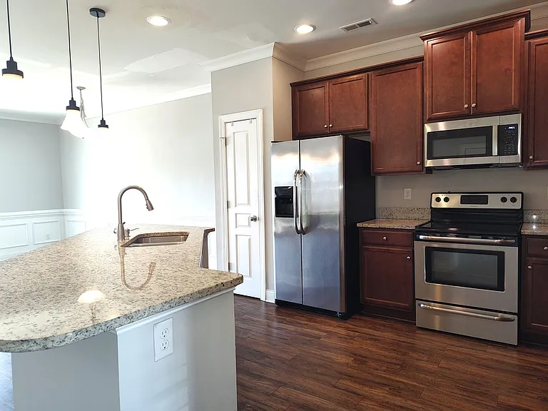 321 Halton Crossing Dr SW — Photo 3