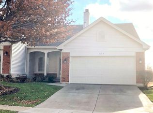 614 Hawk Run Dr, O'Fallon, MO 63368