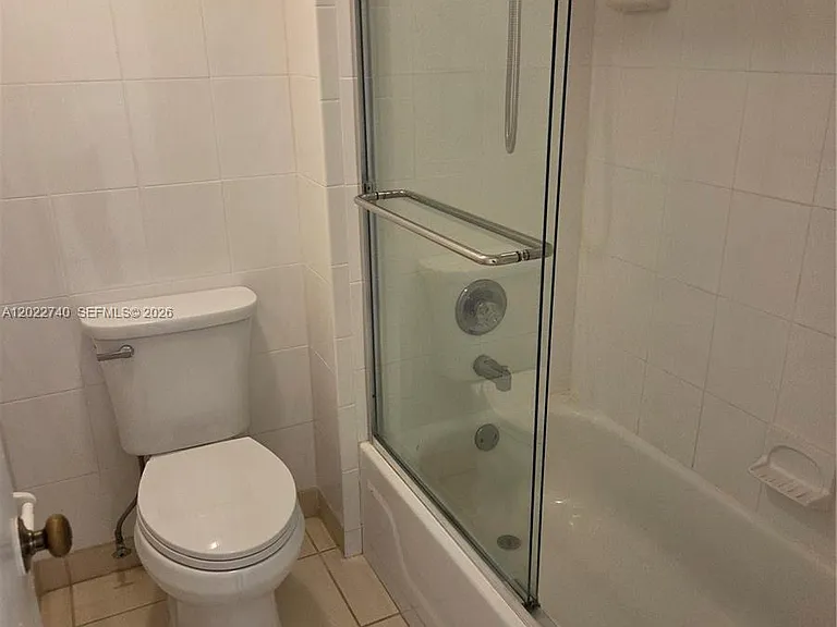 413 Lakeview Dr #104 — Photo 7
