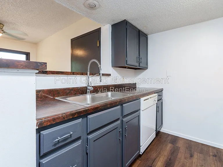 Midtown Place Apartments — Photo 28