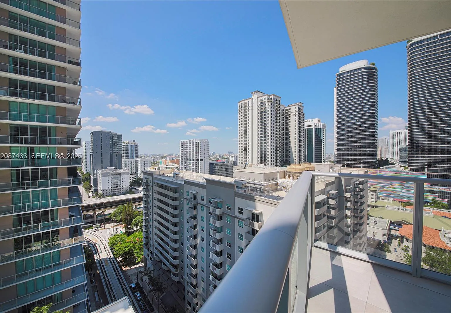 Millecento Residences — Photo 3