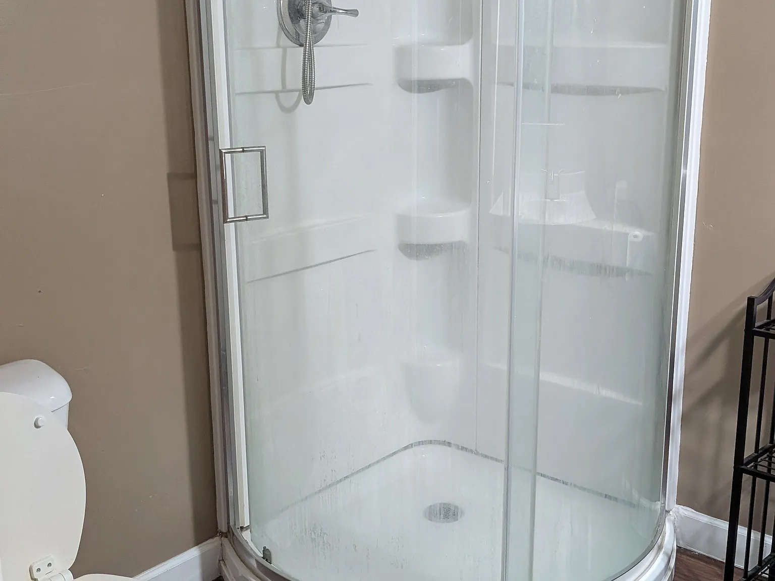 2 bed, 700 sqft, $750 — Photo 3