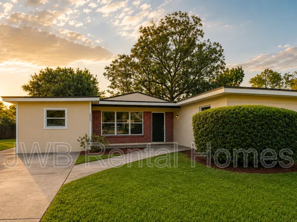 2223 Eudine Dr, Jacksonville, FL 32210