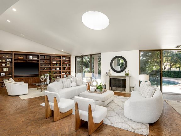 4th image of 2141 Ten Acre Rd