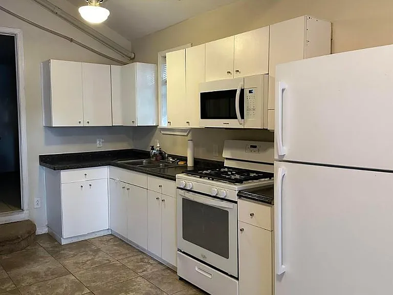 2222 State Highway 210 — Photo 11