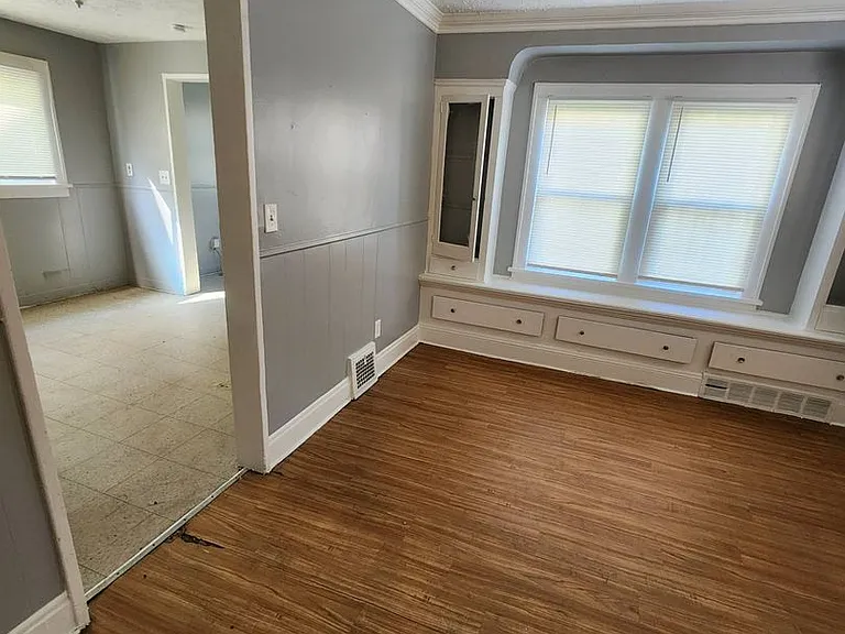1506 Larchmont Rd — Photo 12