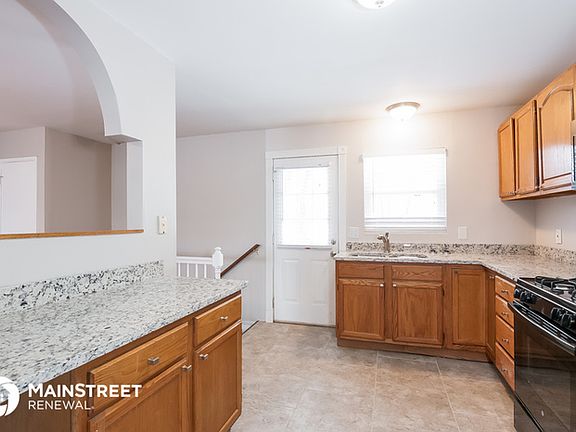 4th image of 845 Preakness Ln