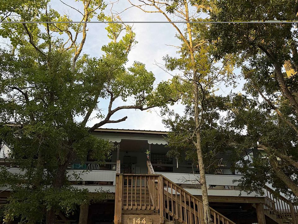 1st image of 136 Cott Ln