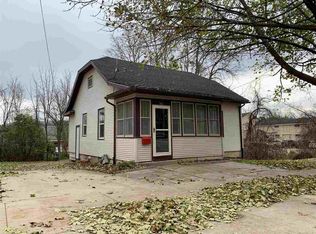 306 Winnebago St, Decorah, IA 52101