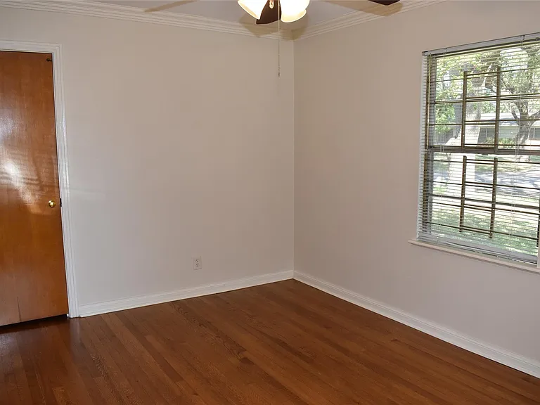 5911 Hornwood Dr — Photo 9