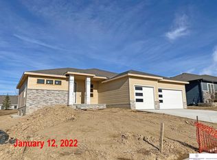 11606 Schirra St, Papillion, NE 68046