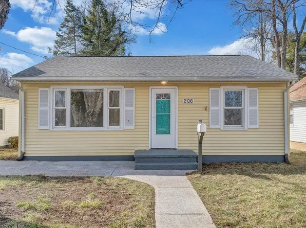 206 Front Ave, Salem, VA 24153