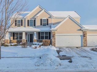 7166 Peony Ln N, Maple Grove, MN 55311