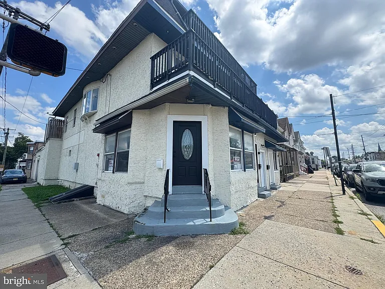 242 N Broadway #C — Photo 14