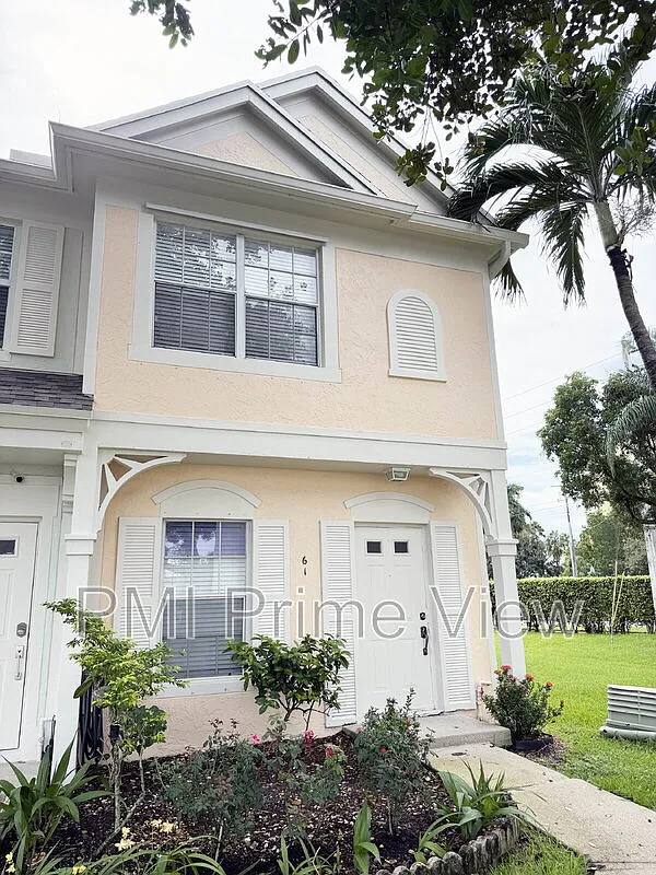 2 bed, 2.5 bath, 1110 sqft, $2,600 — Photo 1