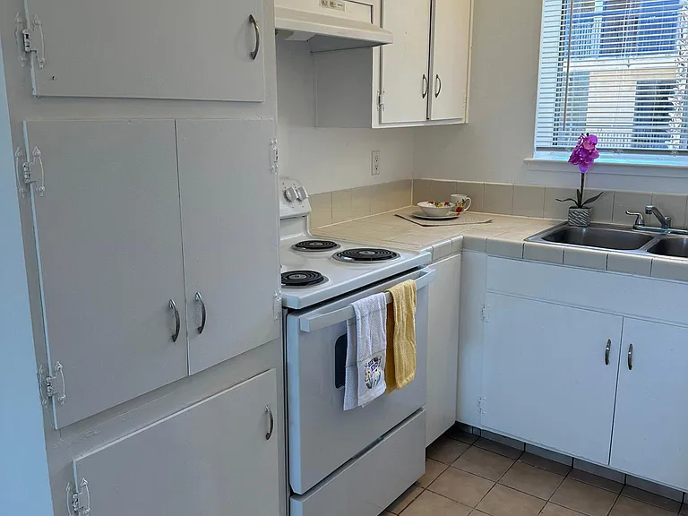 West Village Apartments — Photo 46