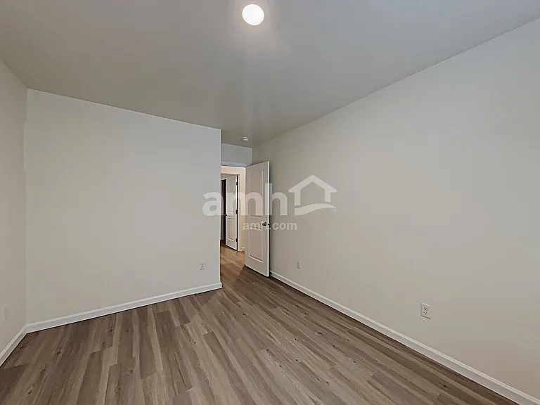 1215 W 17th Ave — Photo 17