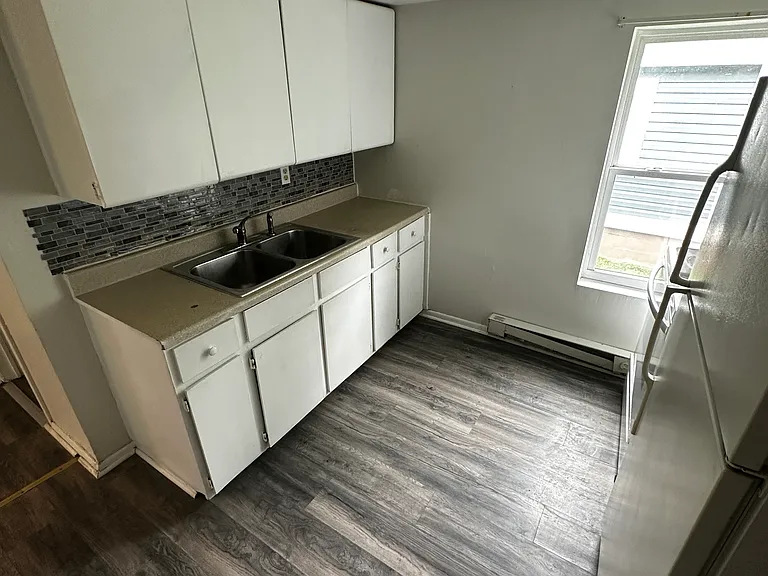 246 Dodge Ave — Photo 6