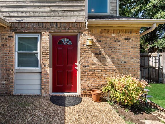 2nd image of 1416 Palmnold Cir W