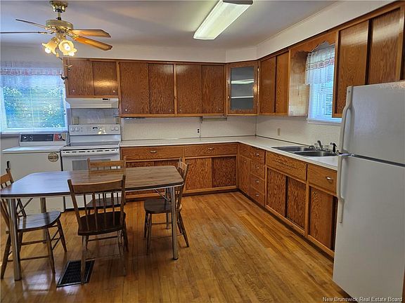 5th image of 812 Forest Hill Rd