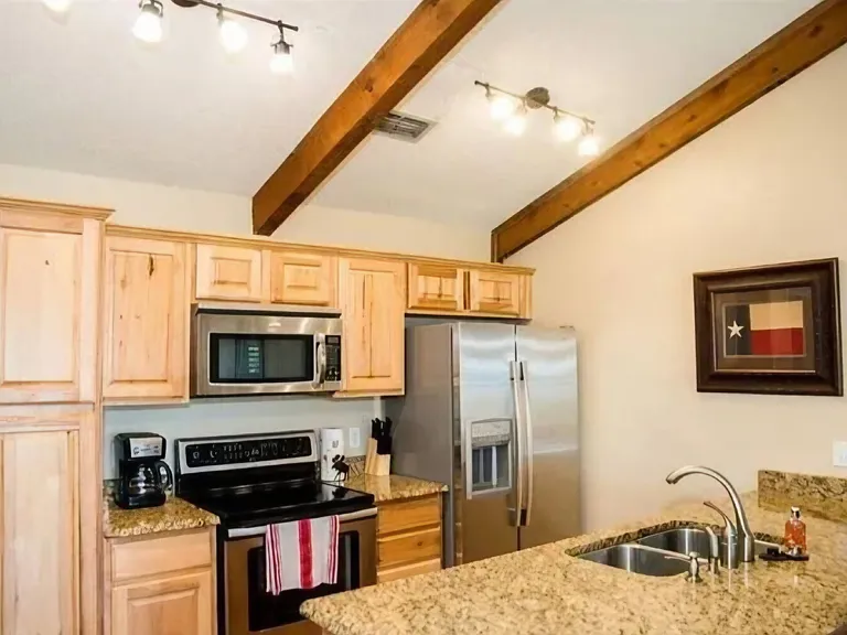 4011 Mabery Ct — Photo 7