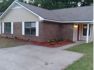 798 Madison Dr, Hinesville, GA 31313