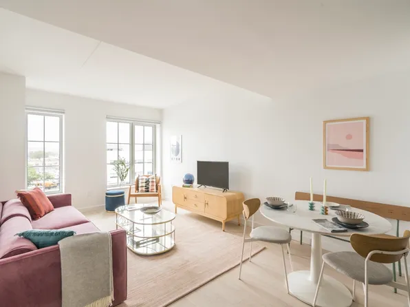 350 Clarkson Avenue image 1 of 12