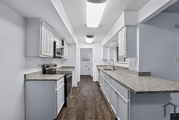 3104 Canterbury Ln — Photo 23
