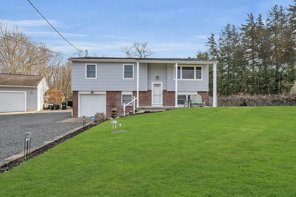 1256 Maxim Southard Rd photo 1