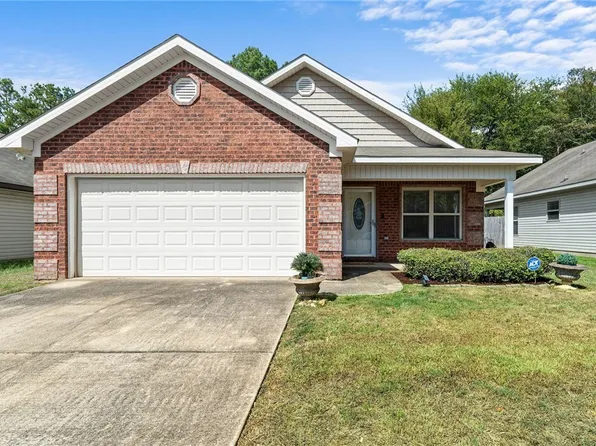 1848 Mimosa Gardens Dr, Tuscaloosa, AL 35405