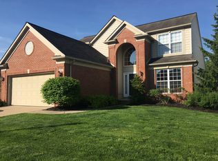 300 Lexington Cir, Broadview Heights, OH 44147