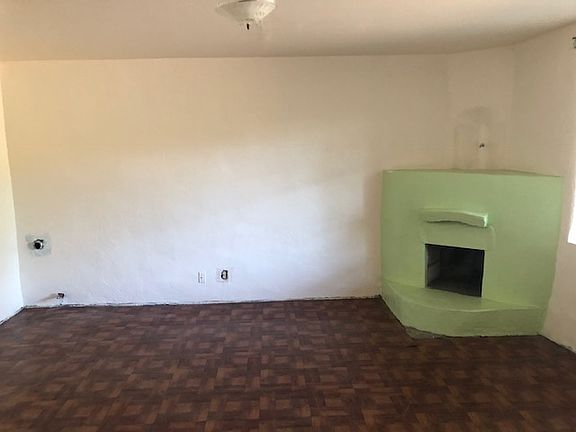 5th image of 553 Agua Fria St
