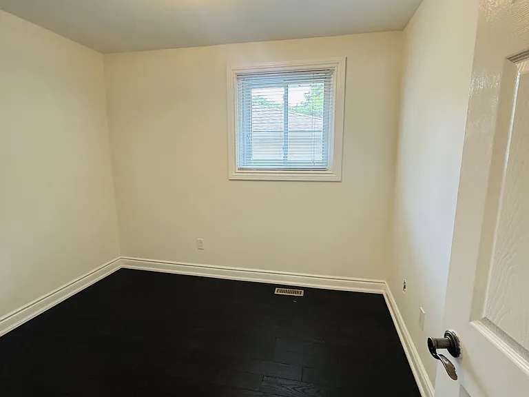 3361 Rexway Dr — Photo 10