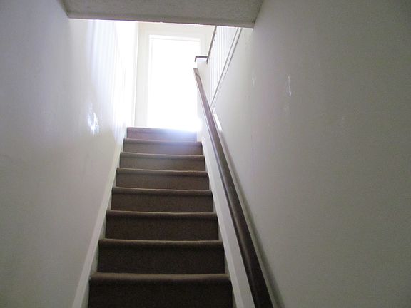 stairs to 2nd floor