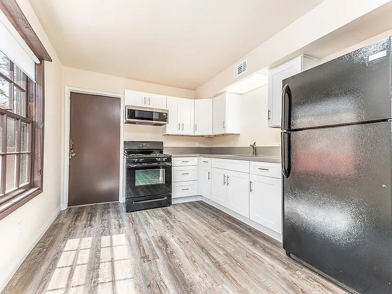 7834 Lilac Ln — Photo 5