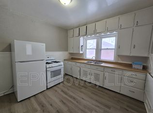 406 Locust St, Waterloo, IA 50701