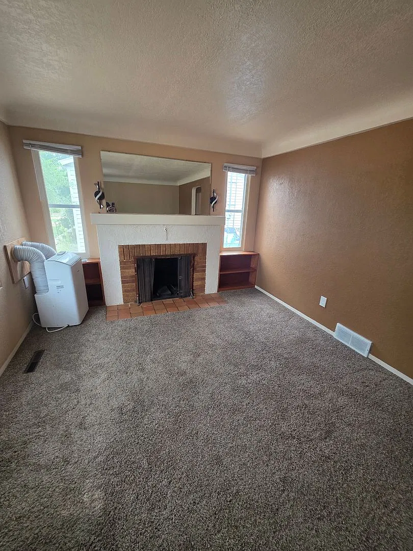 Great North Side 3 bed 1 bath home — Photo 3