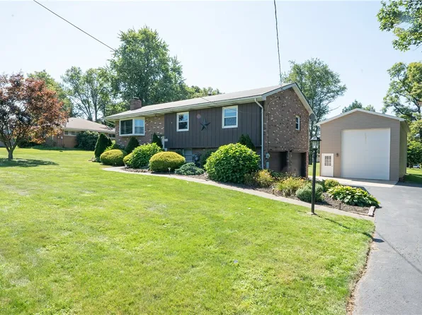 3565 Tuscarawas Rd, Beaver, PA 15009