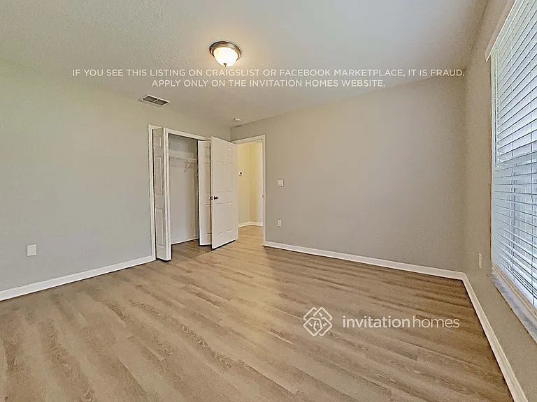 2451 Sweetwater Blvd — Photo 12