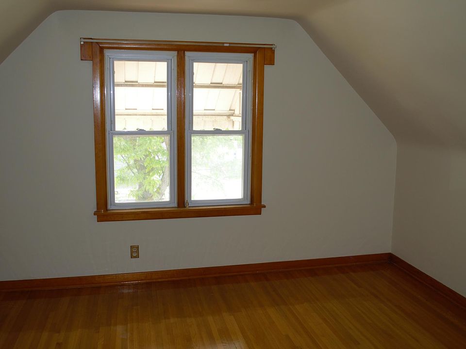 1st image of 1302 Walden Ave
