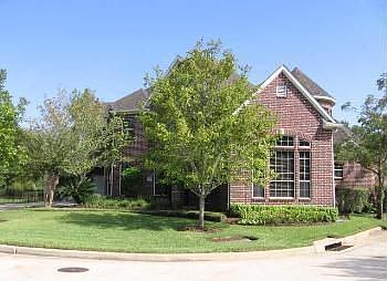 1st image of 2827 Peninsulas Dr