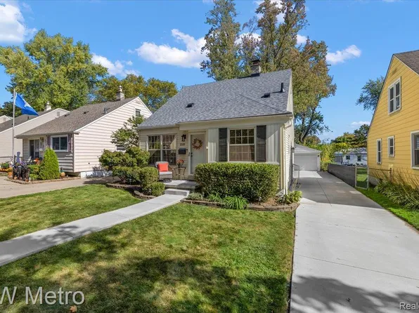1510 Oakley Rd, Clawson, MI 48017
