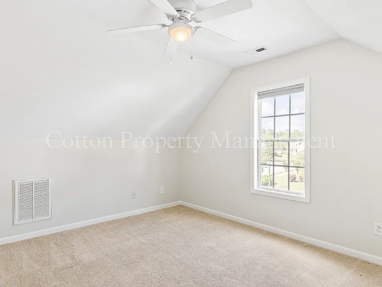 1010 Winterberry Cir — Photo 41